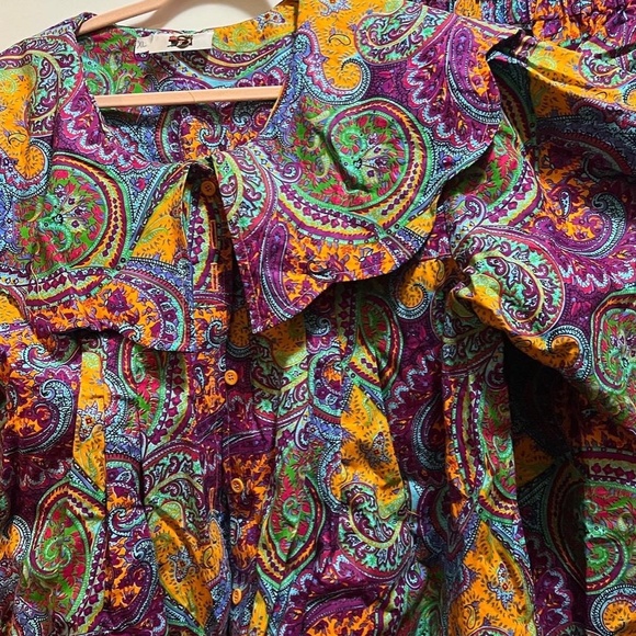 Unique - Picture 2 of 16